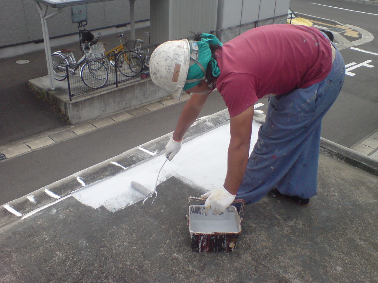 向陽台　倉島様　車庫屋上プライマー下塗り